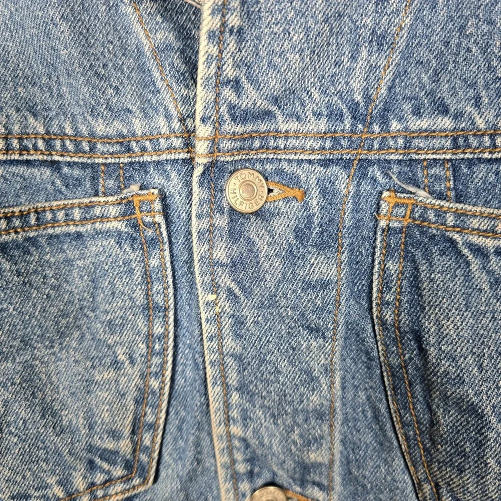 Vintage 90s Tommy Hilfiger Denim Jacket Mens Large Blue Jean Crest Logo Pockets - Picture 3 of 8
